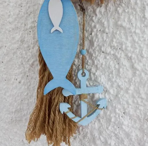 Luxury Loving Tolón