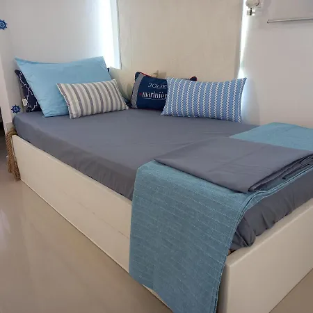 Luxury Loving Tolón