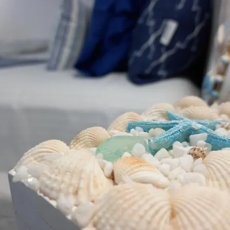 Luxury Loving Tolón