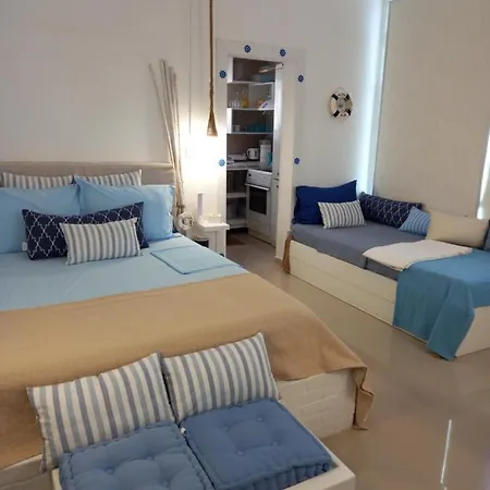 Luxury Loving Tolón